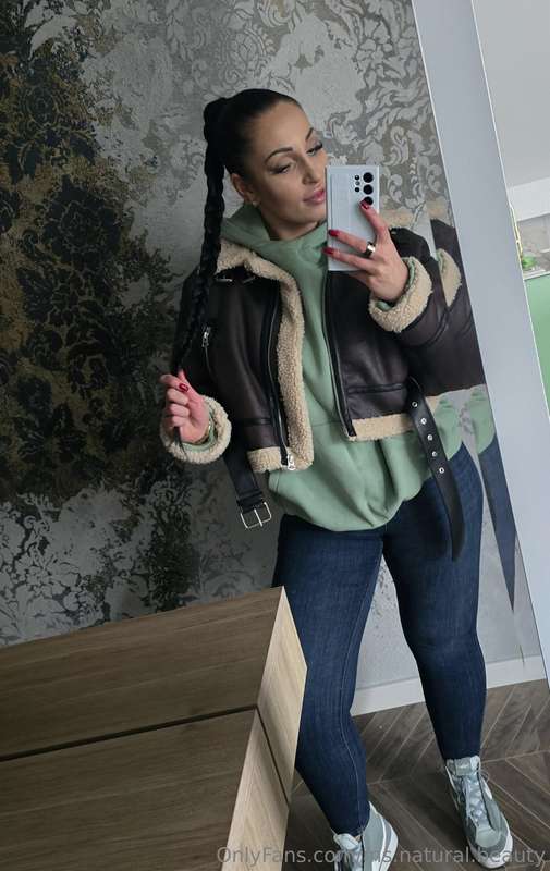 Today's look....🤪 2