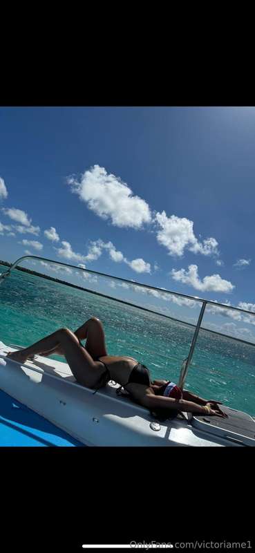 Warm sunshine, gentle breeze, and a heart that's full of lif..