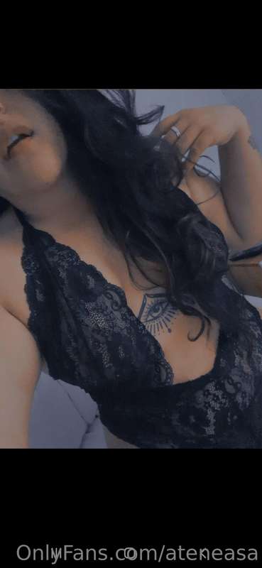 🇦🇷🇦🇷Here is your hot Argentinian brunette ready to play with..