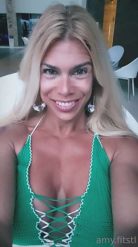 I've been horny all day. Think you can finish me off? 😈