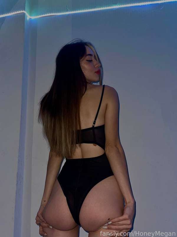 Honeymegan - Fansly - 15 Oct, 2023