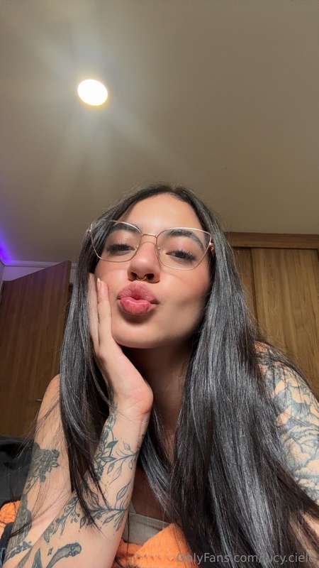 Just felt cute and took a photo💖No pressure, just vibes 😌✨
