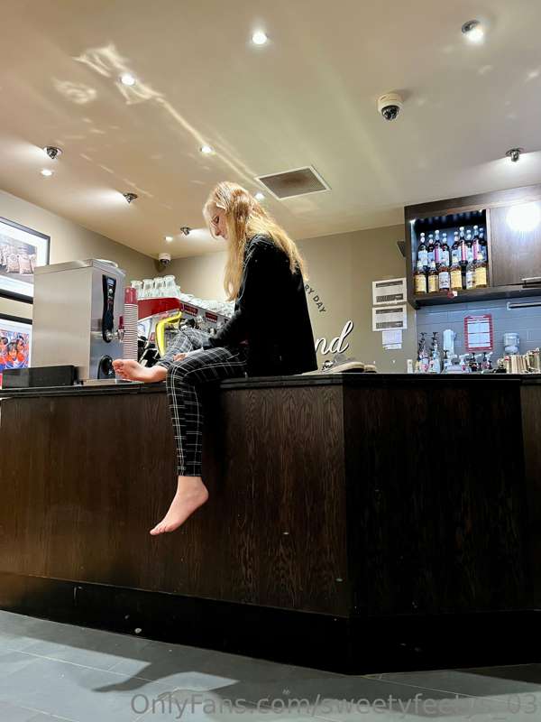 Come for a coffee and some feet ! 😉 4