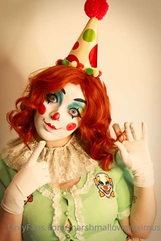 Retro Clown set (Part 1)
Ohhhh how fun it is to clown around.. 15
