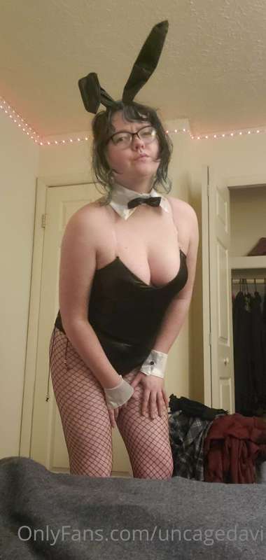 can i be your bunny for the night 🖤🤍 ?

thank your fellow ho.. 9
