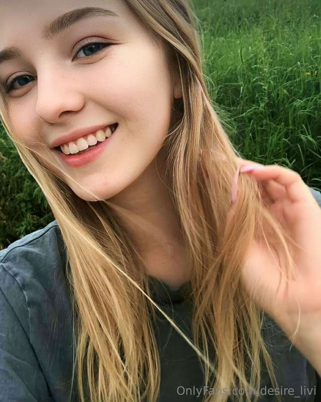 #⚡️*FREE SUBSCRIPTION* @arniluck⚡️ This girl @arniluck a rea..