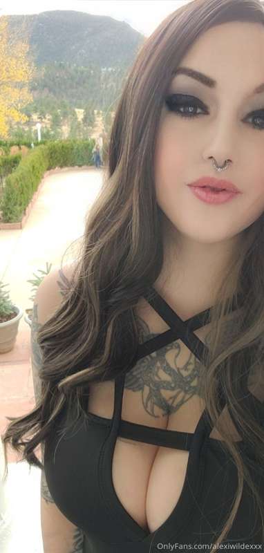 Alexiwildexxx - Onlyfans - 01 Nov, 2021