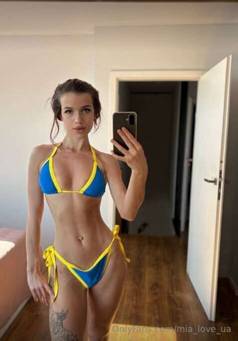 Sexy doll @betty-ketty🔥Come and enjoy the world of passion 😍..