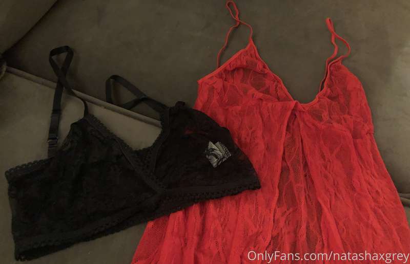 Here’s all of my panties for sale 😍 thongs, g strings, bikin.. 4