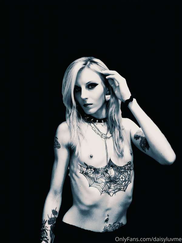 More black and white nudes ❤
