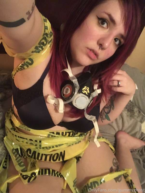 Biohazard ☣️ I’m toxic baby 💛 7