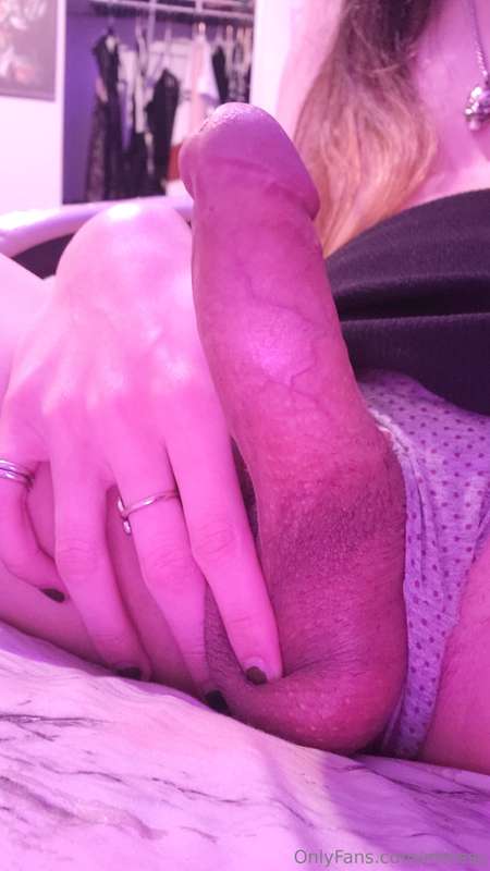 I've been a horny girl lately (as some of you may know). Her.. 16