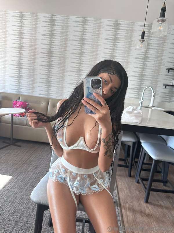 pt 1 yas/tattoo girl 🆒 feet + twerking + lingirie & mirror p.. 35