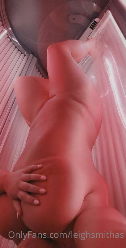 16 days until I leave the sunbed behind and get my fuckable ..