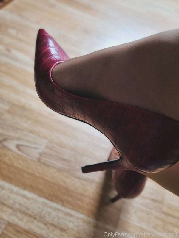I don't know, I like the shoes 👠 8