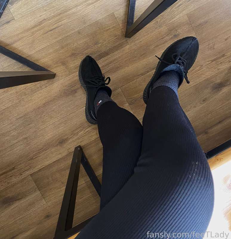 Feetlady - Fansly - 04 Mar, 2023 1
