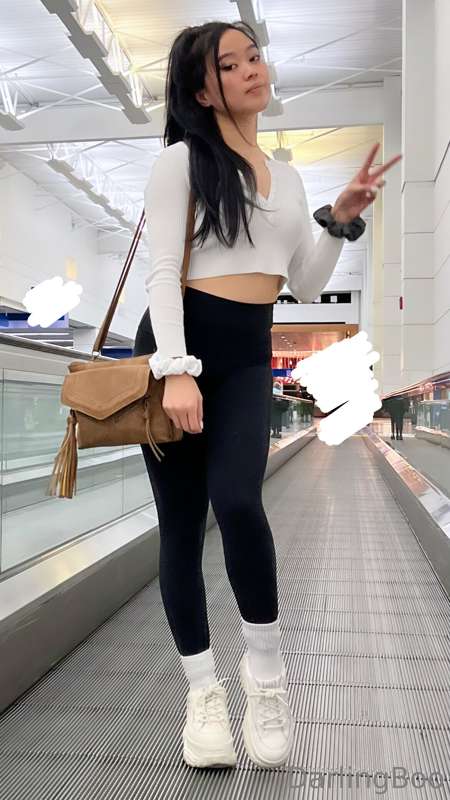 Hii just landed in Vegas so I’ll be a bit slow in replying t.. 9
