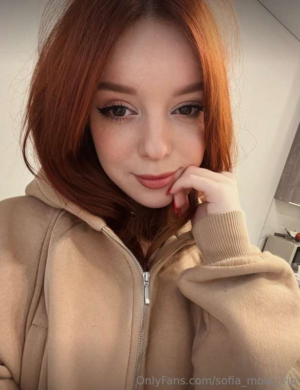 How are you coping with the cold weather, my dears? 🌬️☕I sav..
