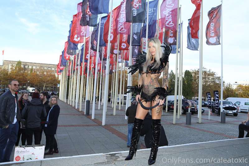 I love to show myself in public like this :) Nice Sunday to ..