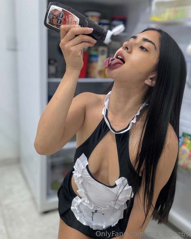 As I love to taste with my tongue, I wish it was my boss's s..