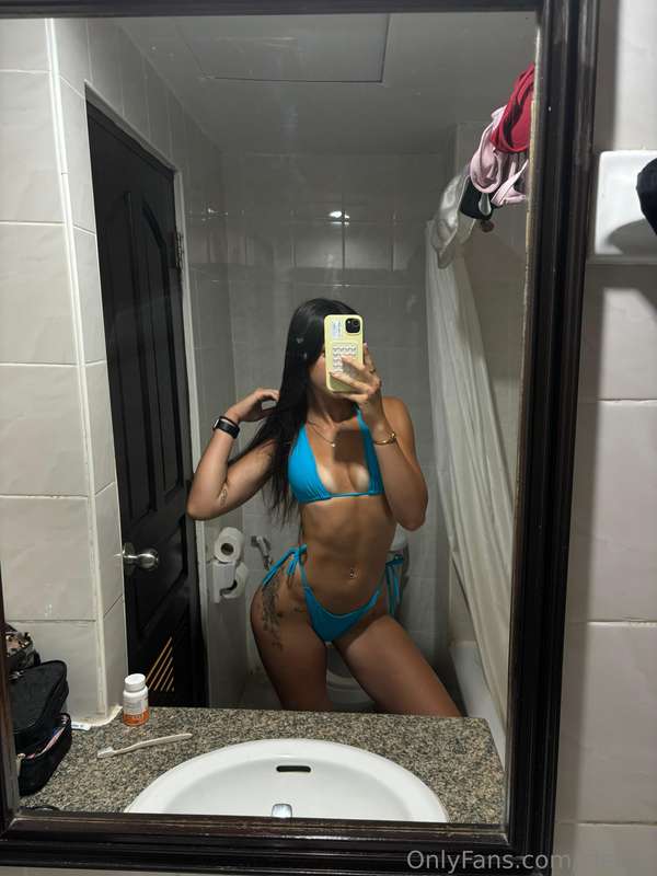 It's bikini szn all year long here ☀️🏝️