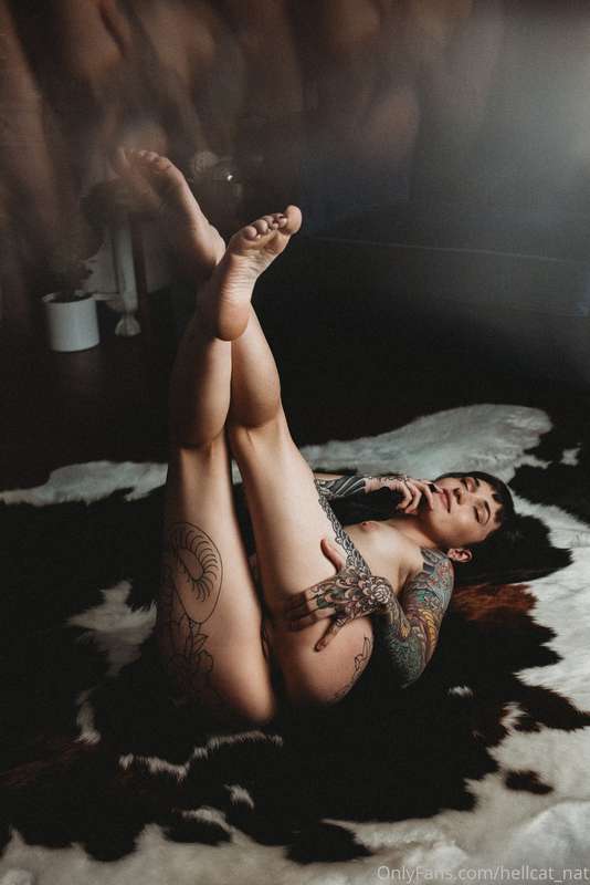 Round 2: LEGS! Choose which one youd buy as a print - choose.. 3