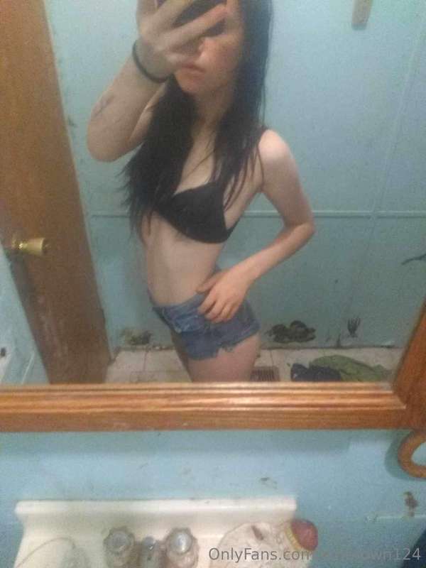Hi 🖤