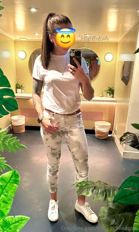 Mid-day fit check!!! 👟 Summer is summering ☀️ and the brunch..