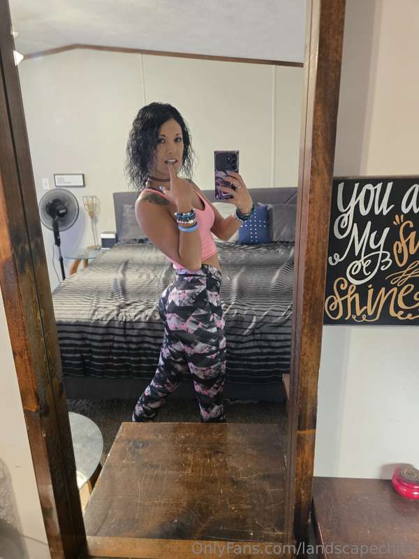 Wanna see more? Message me😘