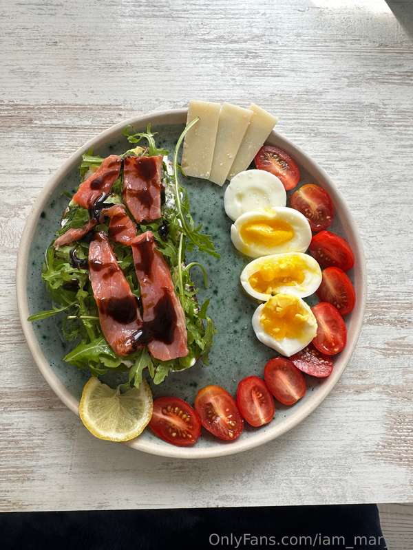 Thought I'd share my diet😄 mostly leaning towards protein an.. 2