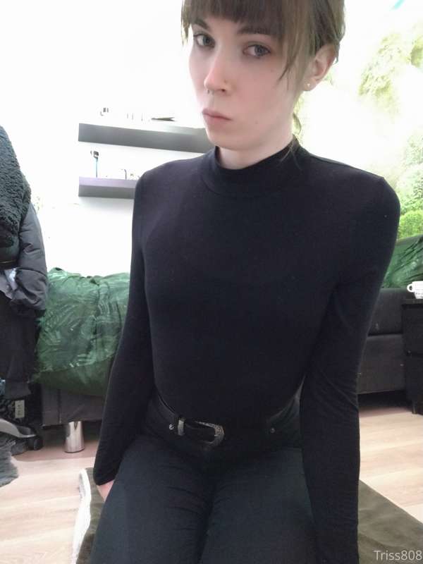 Hi everyone ^^ 

I have a new picture set today for you all ..