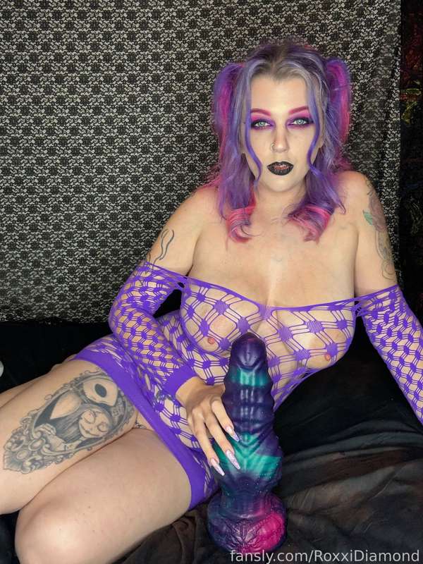 Roxxidiamond - Fansly - 04 Nov, 2024 22