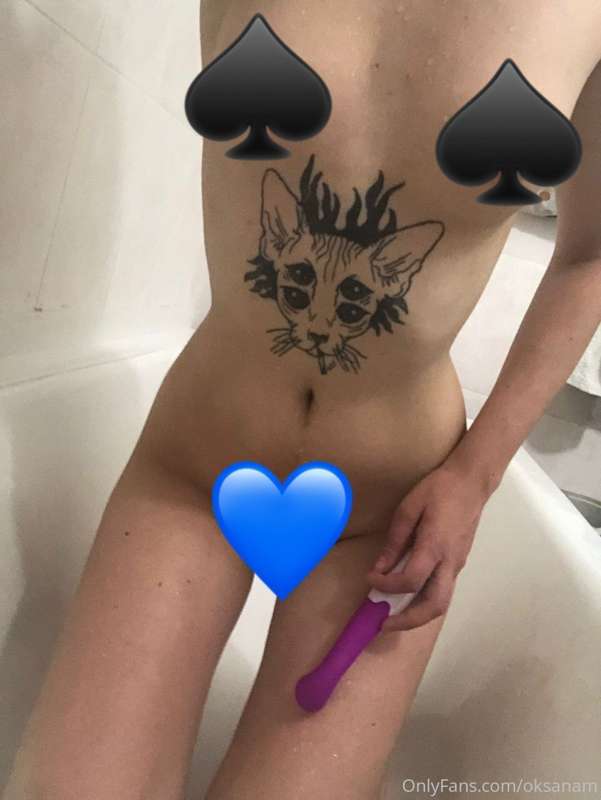 I love to take a bath, do you want with me? 😘