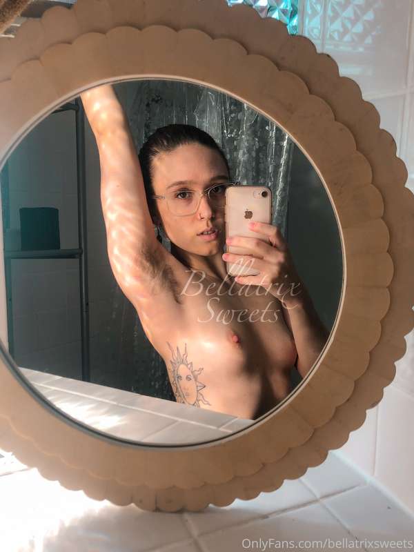 i love the feeling of sunshine on my naked skin 🌞 3