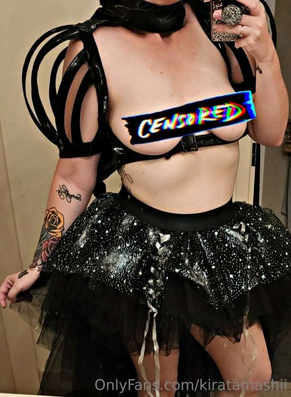 Kinda feeling a bit dark and Goth these days since hitting t.. 1