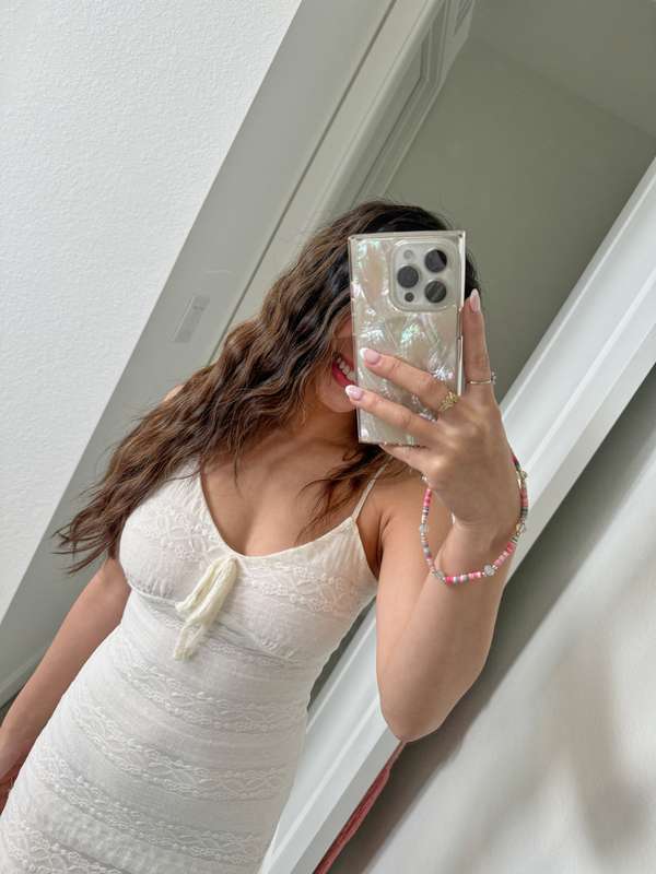 Taking a quick break from the bikini set to show off my sund.. 5
