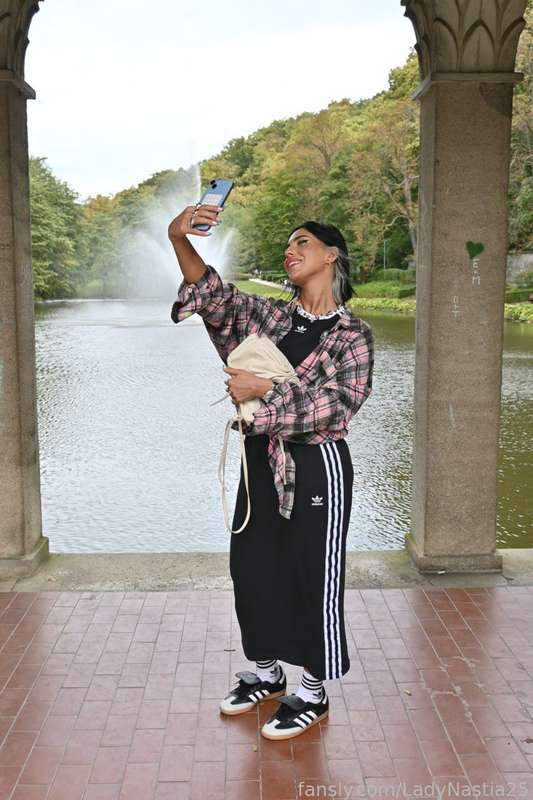Ladynastia25 - Fansly - 27 Sep, 2024 33