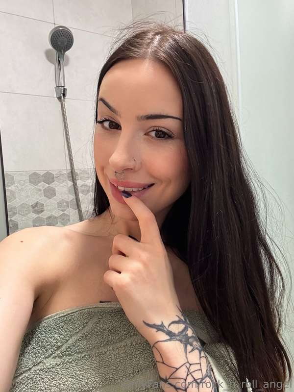 🚿 Will you join me in the shower?💦🤩Imagine: steam, water sli..