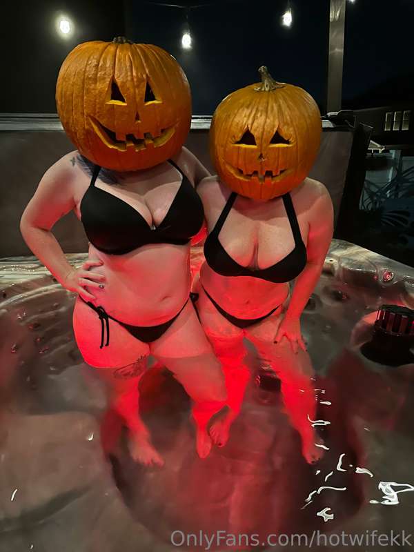 Couple more hot tub pictures from the other night