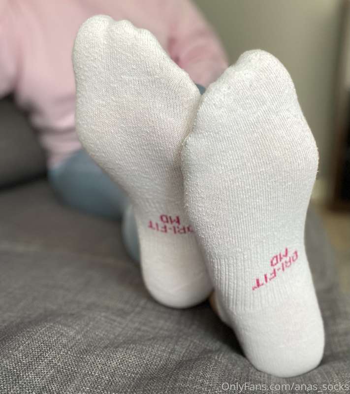 I peeled this socks of my feet for you to have a taste 👅 7