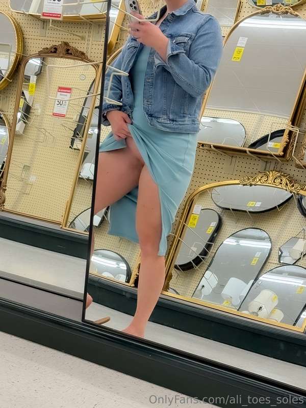 Stores suddenly seem a lot busier when you're flashing in th.. 1