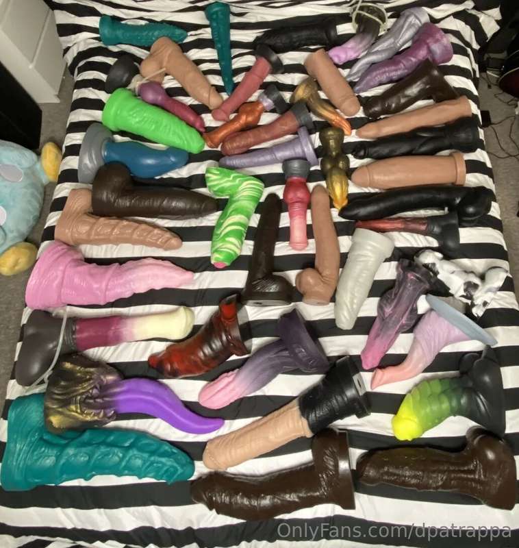 Comment the number(s) of the toy(s) you wanna see me use mor.. 1