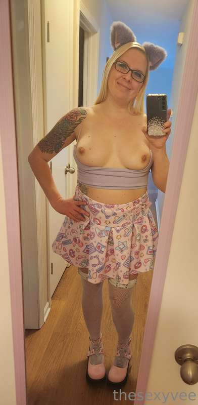 **Happy Titty Tuesday!** 🍒🍒 1