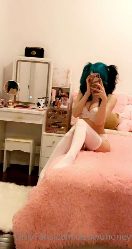 🌸 Showing off my room I finally cleaned after my depressive .. 1