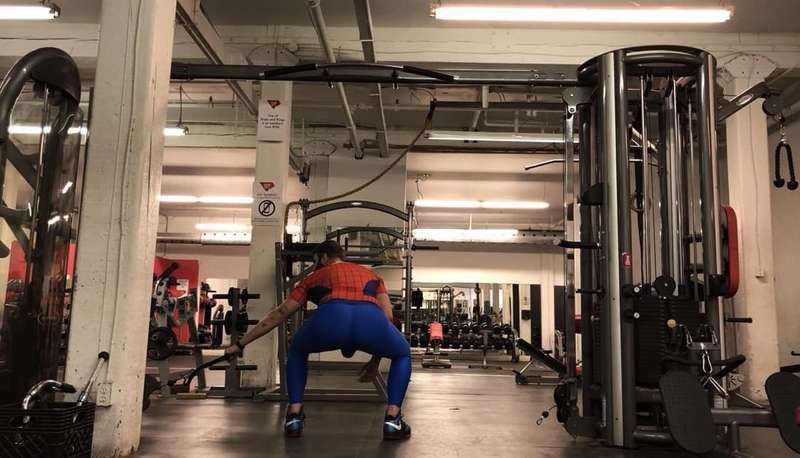 spidey bulging at the gym