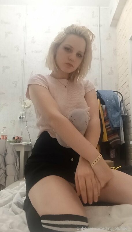I am your little gentle girl ? Do you wanna be my daddy? ??
..