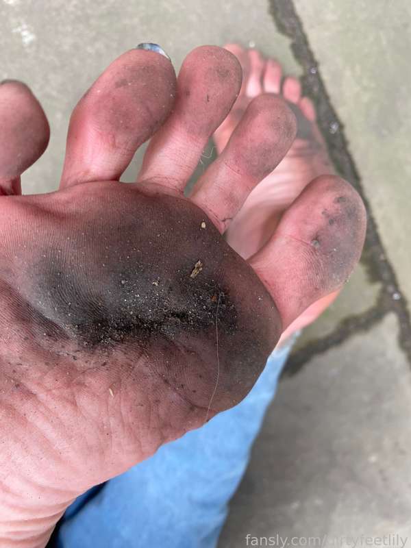 Dirtyfeetlily - Fansly - 15 Mar, 2025 4