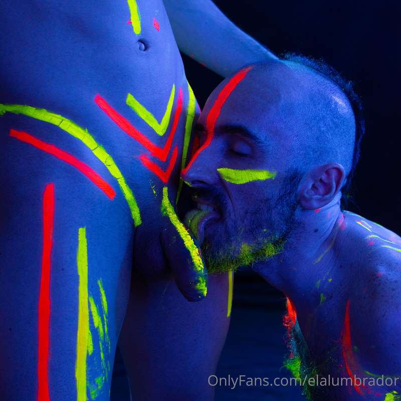 photoshoot. neon lighting. blowjob  models: @eduell and me  ..