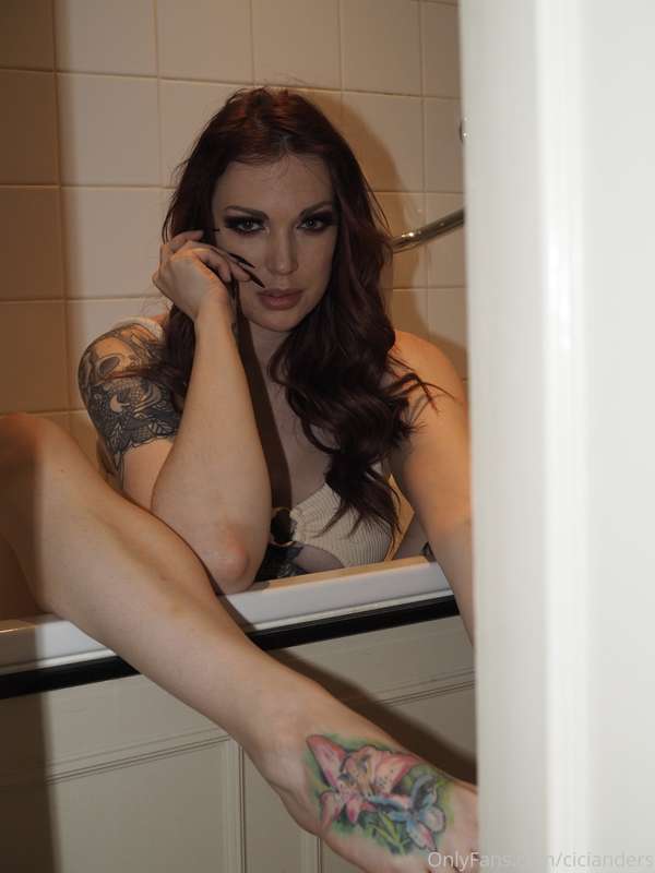 As u leave I decide to strip off not knowing ur still watchi..