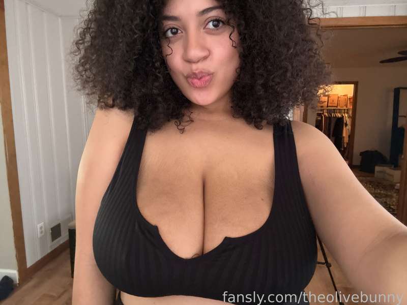Theolivebunny - Fansly - 04 Mar, 2025